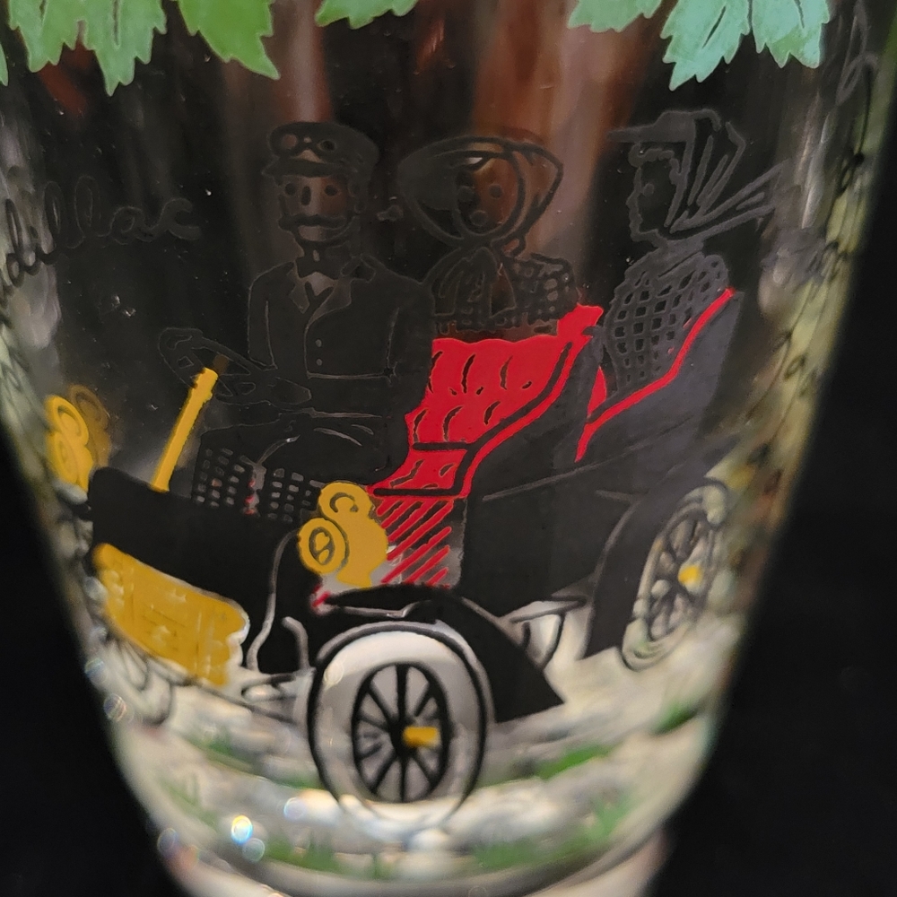 Vintage Jeanette Glasses by Libbey. 1904 Cadillac Automobile Drinking Glasses. - Picture 5 of 7